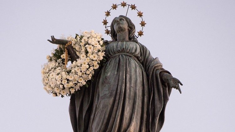Immaculata-søylen ved Spansketrappen i Roma