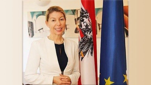 Österreichs Botschafterin beim Vatikan, Franziska Honsowitz-Friessnigg