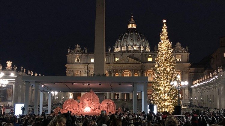 2018.12.07  Inaugurazione del presepe e l'illuminazione dell'albero di Piazza San Pietro