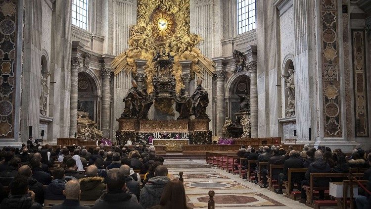 L'Altare della Cattedra nella Basilica di San Pietro