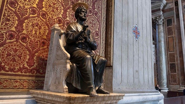 Статуята на Свети Петър във ватиканската базилика (Vatican Media)  (Vatican Media)