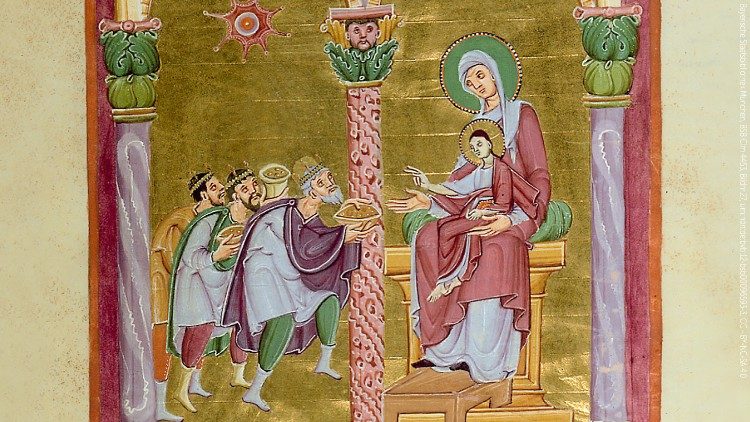 Ein Evangeliar zeigt, wie die Heiligen Drei Könige Gold, Weihrauch und Myrrhe überbringen (Bayerische Staatsbibliothek)