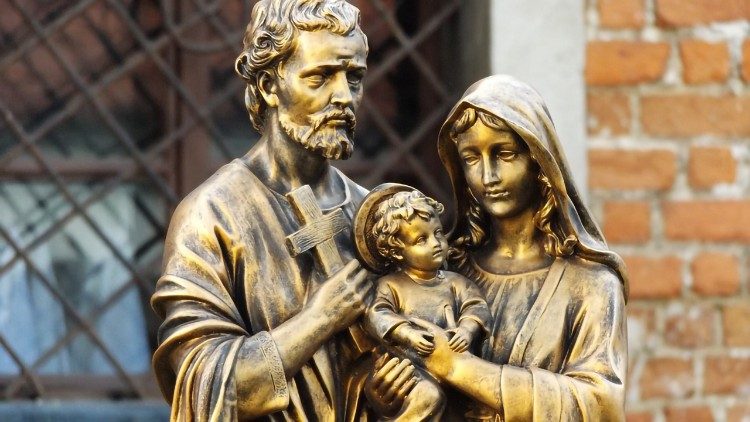Die heilige Familie, Maria, Jesus und Josef - ein einfacher Handwerker und doch „Protagonist ohnegleichen in der Heilsgeschichte“, so Papst Franziskus