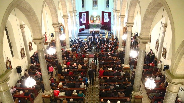 A church in Damascus hosts a concert