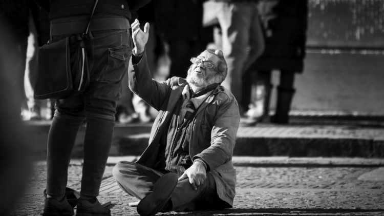 2019.01.08 senzatetto povertà Vaticano
