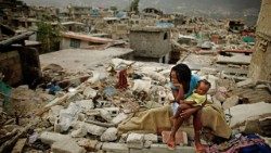 Haiti, depois do terremoto de 14 de agosto cerca de 300 mil famílias estão desabrigadas