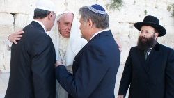Papież do żydów: dialog międzyreligijny jest znakiem naszych czasów 