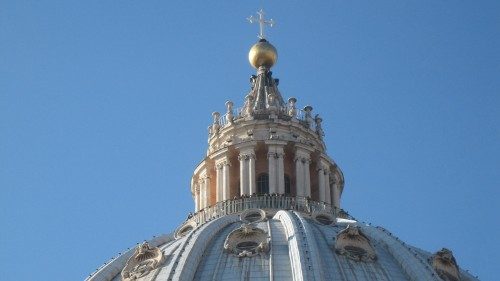 Vatikan: „Transgeschlechtliche Personen können Taufe empfangen“