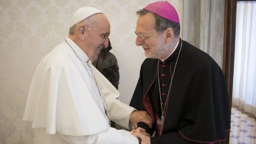 A pápa küldötte találkozott a belarusz elnökkel