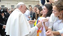 Ferenc pápa a fiatalokkal