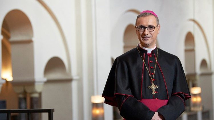 Er bleibt: Erzbischof Stefan Heße von Hamburg 