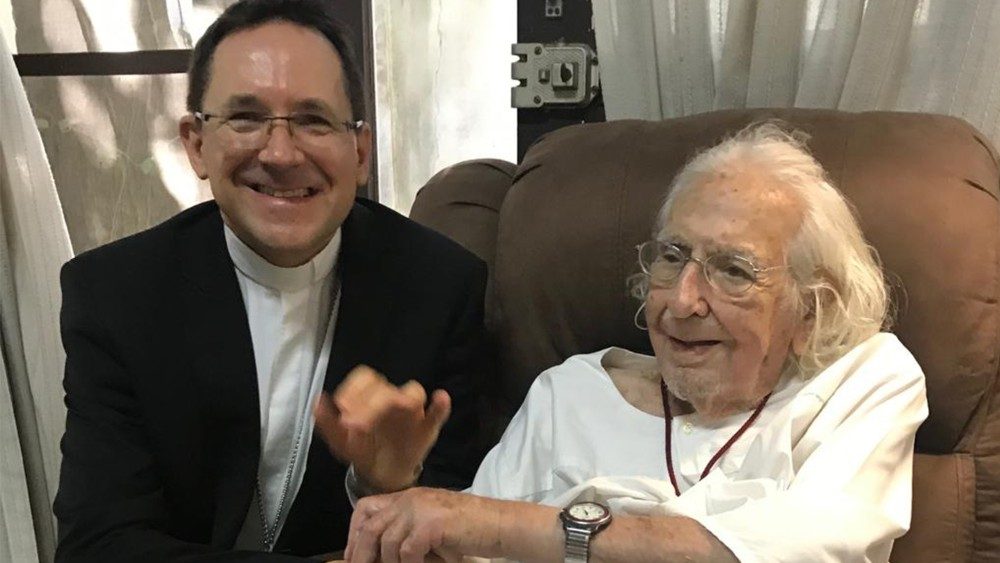 2019.02.18 Nicaragua padre Ernesto Cardenal e il nunzio Stanislaw Waldemar Sommertag