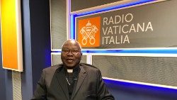 Kard. Ouédraogo: afrykański Kościół musi stać po stronie cierpiących 