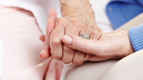 Paglia: no all’eutanasia, si investa nelle cure palliative