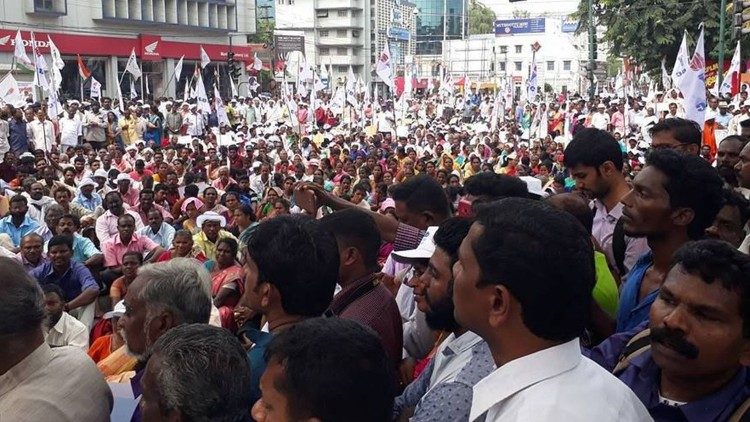 Kitô hữu tầng lớp Dalit ở bang Kerala biểu tình