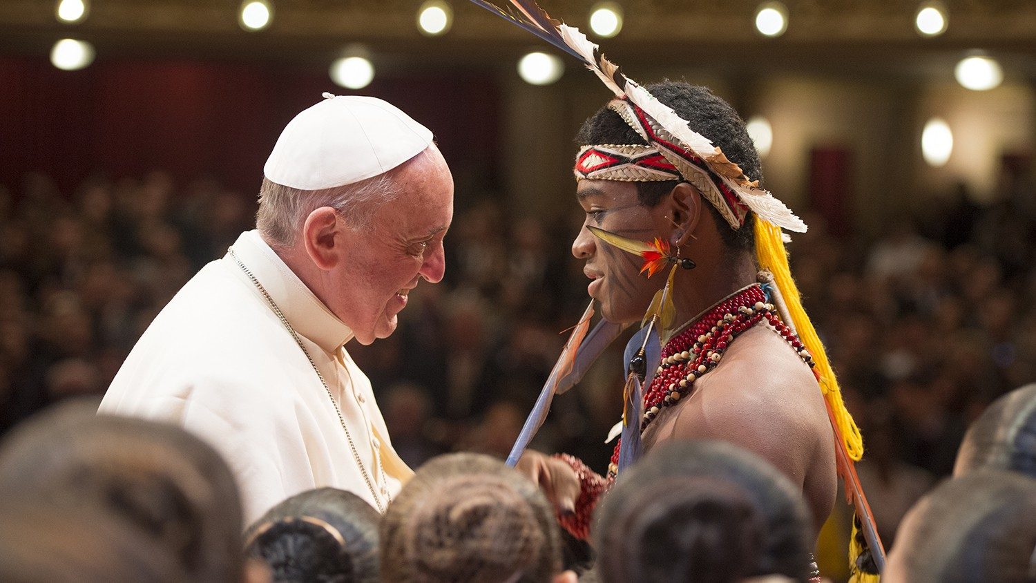 El Papa y un indio