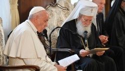 教宗方濟各在保加利亞訪問時與內奧菲特宗主教會面
