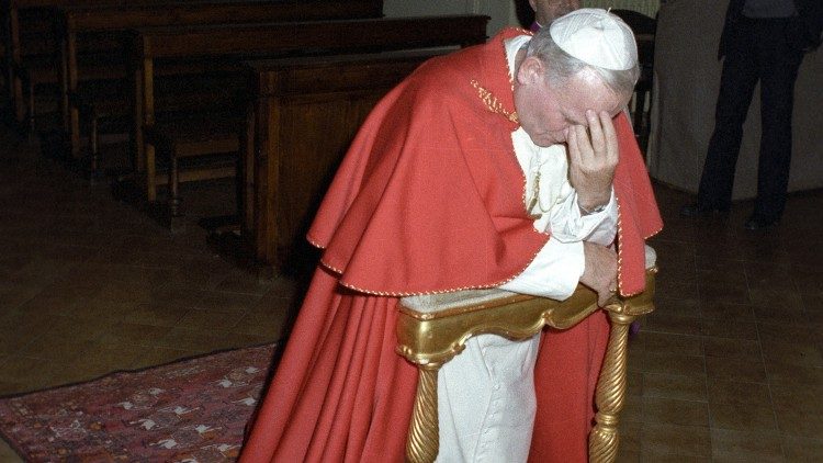Jonas Paulius II Šv. Onos bažnyčioje Vatikane 1978 m. gruodžio 10 d.