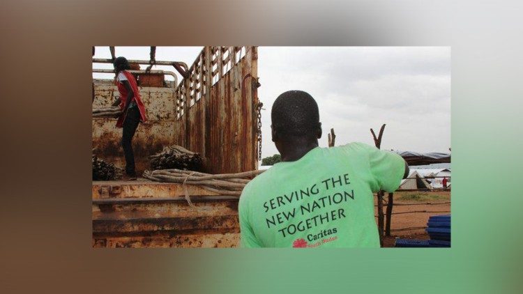 Avustustyöntekijöitä Etelä-Sudanissa