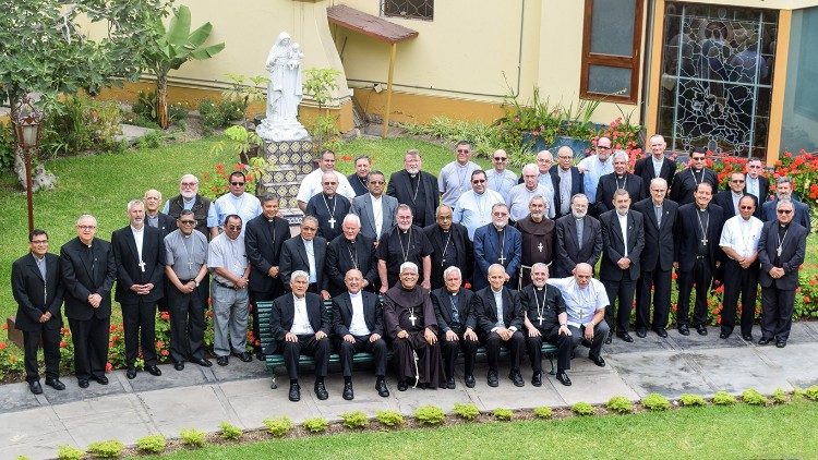 Los obispos de la Conferencia Episcopal peruana