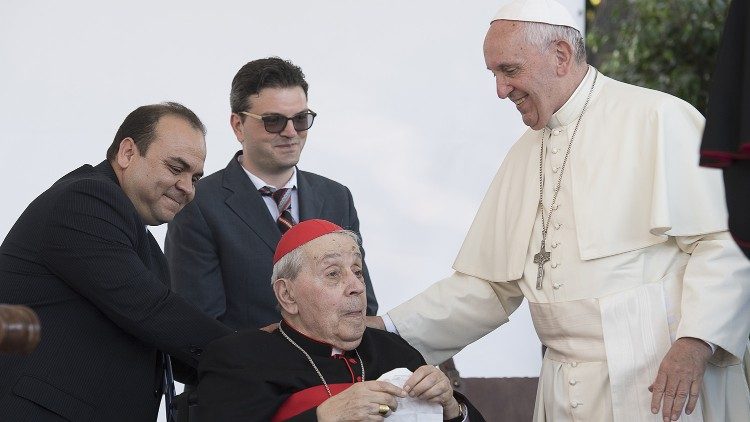 2019.08.29 - 2016.06.18 Papa francesco visita  Villa Nazareth e saluta il Card. Achille Silvestrini