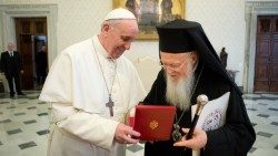 Le Pape François reçoit en audience Bartholomée Ier, Patriarche Œcuménique de Constantinople le 20 mars 2013. 