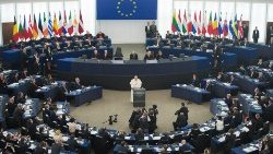 2014.11.25 Papa Francesco in visita a Strasburgo, al Parlamento Europeo, Unione Europea