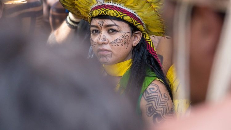 Indígenas na Amazônia (Guilherme Cavalli Cimi)