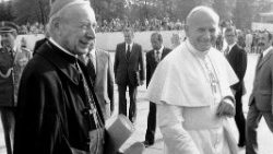 Le Pape Jean-Paul II et le cardinal Wyszyński. (Jan Morek)