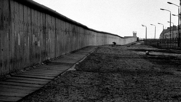2019.10.12 Muro-di-Berlino-muro-lungo