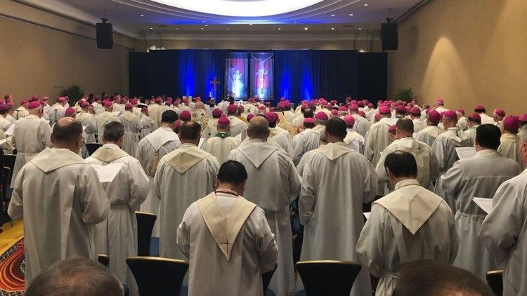 2019.11.12 Preghiera vescovi della Conferenza epsicopale degli StatI Uniti