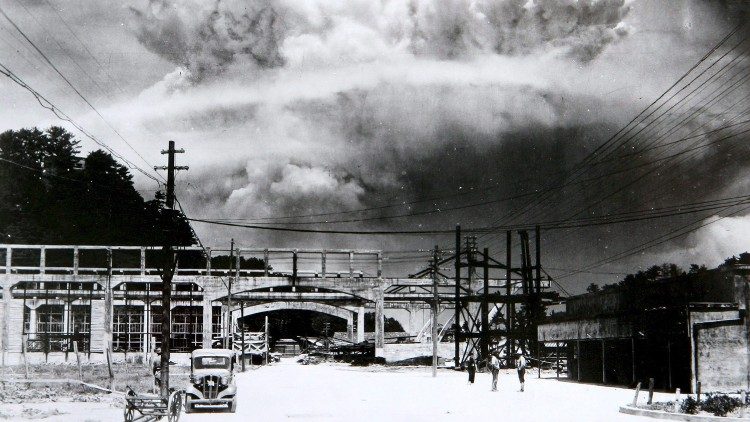 Wybuch bomby atomowej nad Hiroszimą w 1945 roku. 