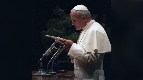 Johannes Paul II: „Eiliger Vater“, Mann des Gebets, Apostel der Menschenwürde