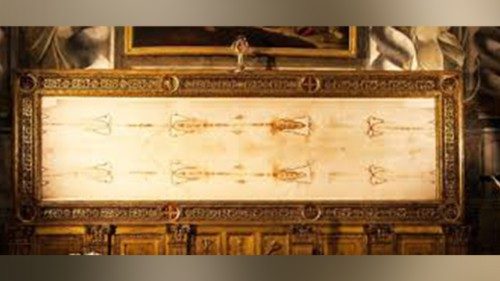 Holy Saturday: Prayer with the Shroud of Turin