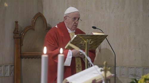 Papež med homilijo: Biti kristjani je zastonjski dar. Zanj nismo plačali