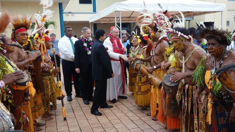 Kardinaali Parolin Papua-Uudessa-Guineassa tammikuussa 2020