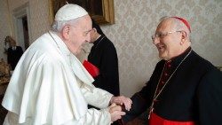 Foto de arquivo: com o Papa Francisco, o patriarca caldeu de Bagdá, cardeal Louis Raphaël I Sako (Vatican Media)