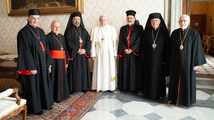 Ferenc pápa közel-keleti pátriárkákkal 