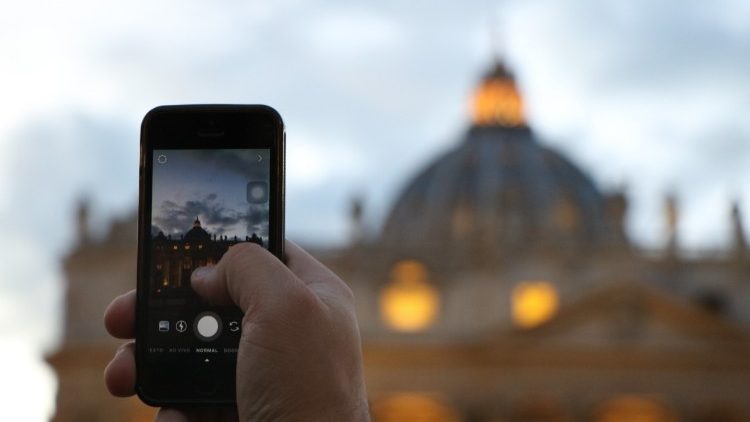 Filmaufnahmen auf dem Petersplatz