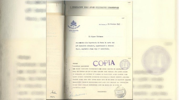 Copia de un documento de Pío XII conservado en los archivos