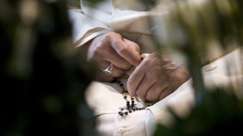 Le Pape François priera le chapelet samedi en mondovision