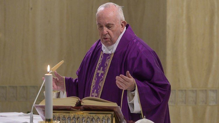 Messe à Ste Marthe: Le Pape prie pour les prisonniers Cq5dam.thumbnail.cropped.750.422
