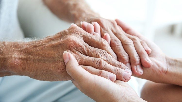 Caritas Roma aiuta gli anziani malati di Alzheimer