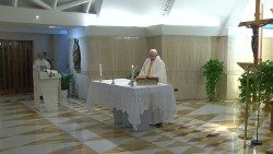 2020.03.19 Papa Francesco celebra la Messa a casa Santa Marta