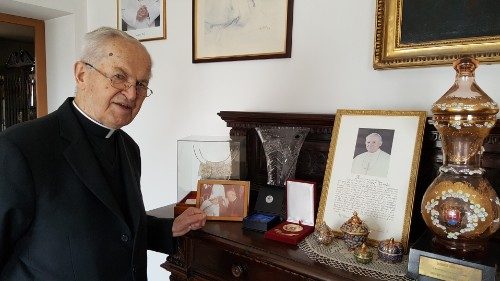 Kardinál Tomko oslavuje 97. narodeniny, zajtra si pripomenie 72 rokov kňazstva