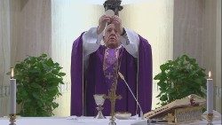 2020.04.04 Papa Francesco celebra la Messa a Casa Santa Marta