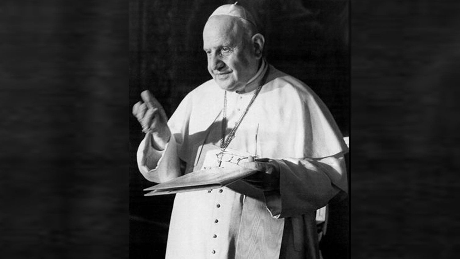 60 tahun yang lalu, Paus Yohanes XXIII meresmikan siaran radio harian untuk Afrika.