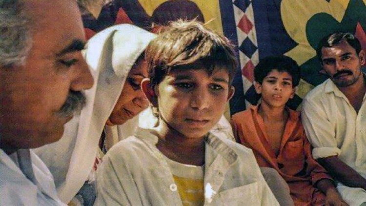 O menino paquistanês Iqbal Masih que lutou e morreu pelos direitos das crianças