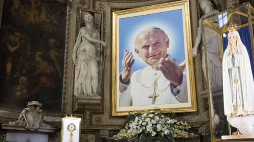François, Jean-Paul II et la Miséricorde Divine: à ceux qui souffrent 