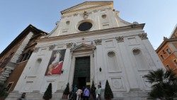 Facciata del Santuario della Divina Misericordia a Roma